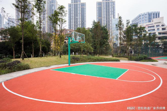 揭秘篮球场地面硅PU价格：每平方米多少钱？(图1)
