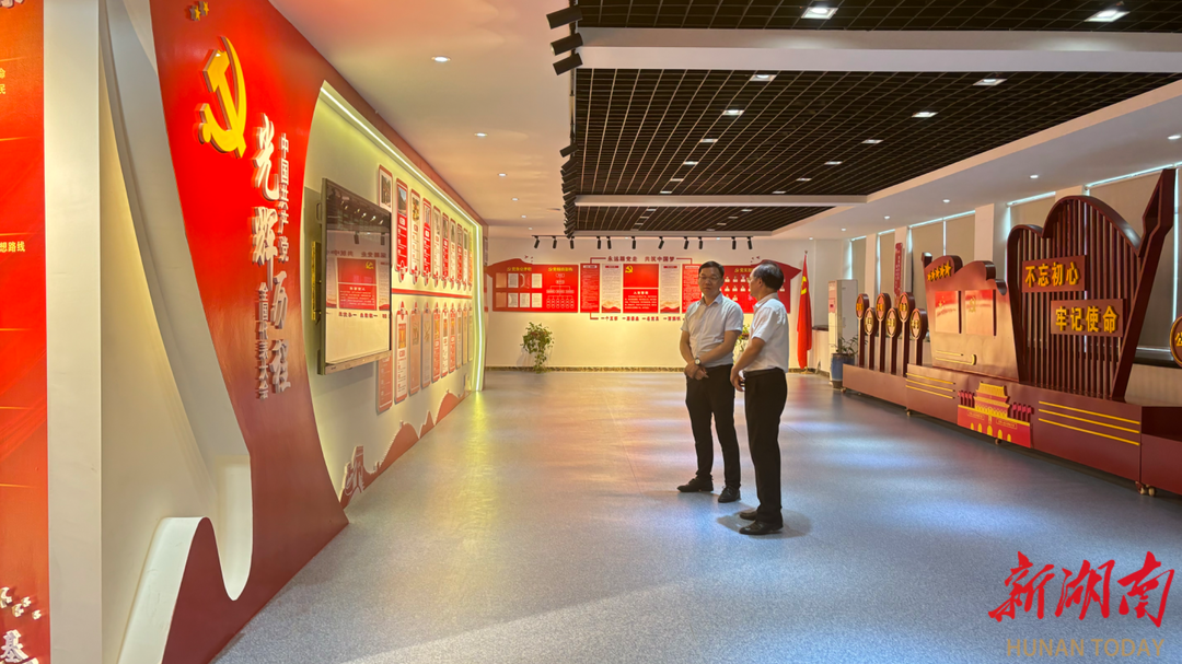 优冠体育：党建引领 点燃高质量发展“红色引擎”(图2)