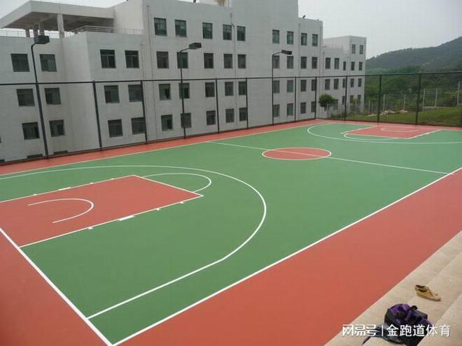 为什么要选用硅 PU 做篮球场材料？(图1)