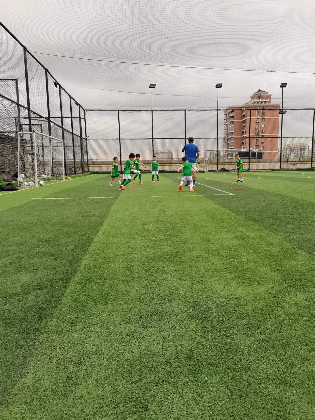 人造草坪的优势有哪些？(图1)