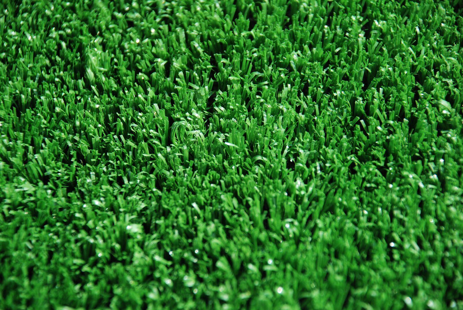 户外幼儿园人造草坪人工地毯足球场仿真工程围挡绿色草皮-康普斯(图1)