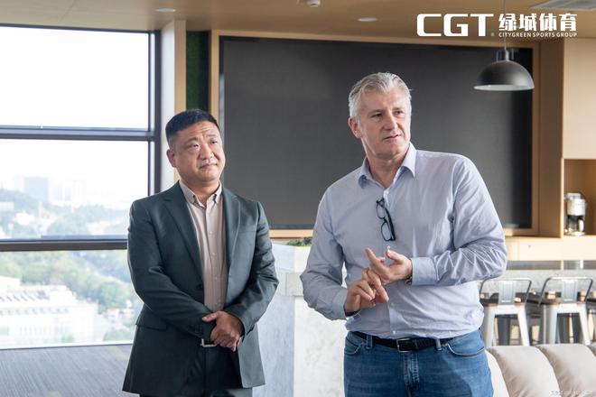 足球传奇达沃·苏克盛赞CGT绿城体育人造草坪：品质赢得世界认可(图2)