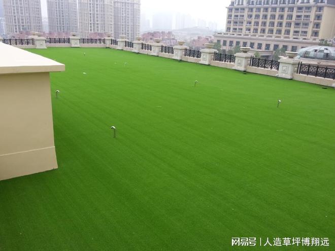 仿真草坪价格的影响因素与选购指南(图2)