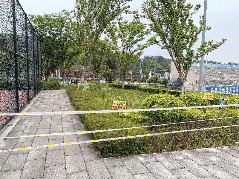 大学生坠亡化粪池事发地现状曝光！家属称正与校方协商赔偿(图1)