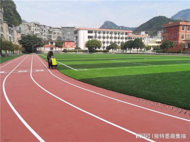 2025 塑胶跑道厂家推荐玉峰体育自有施工团队规范流程省心(图1)