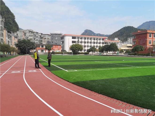 2025 塑胶跑道定制厂家哪家强？玉峰体育设计施工一体化超省心(图3)