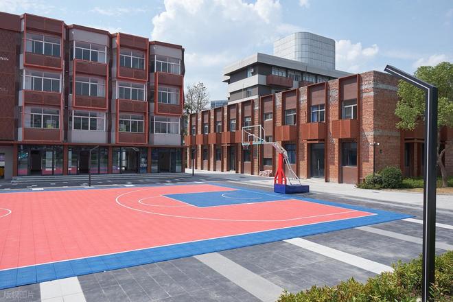 硅PU球场弹性层解析(图1)