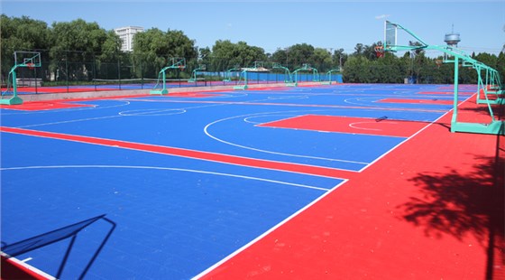 星润告诉您：悬浮式拼装地板有哪些优势？(图1)