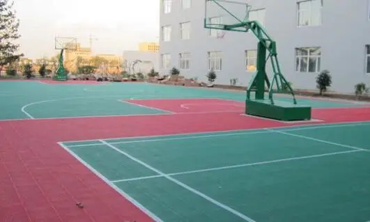 悬浮式拼装地板价格？悬浮式拼装地板有哪些优点？(图1)