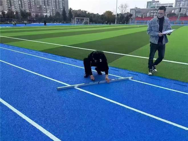 2025塑胶跑道销售厂家玉峰体育多区域代理仓储发货高效(图1)