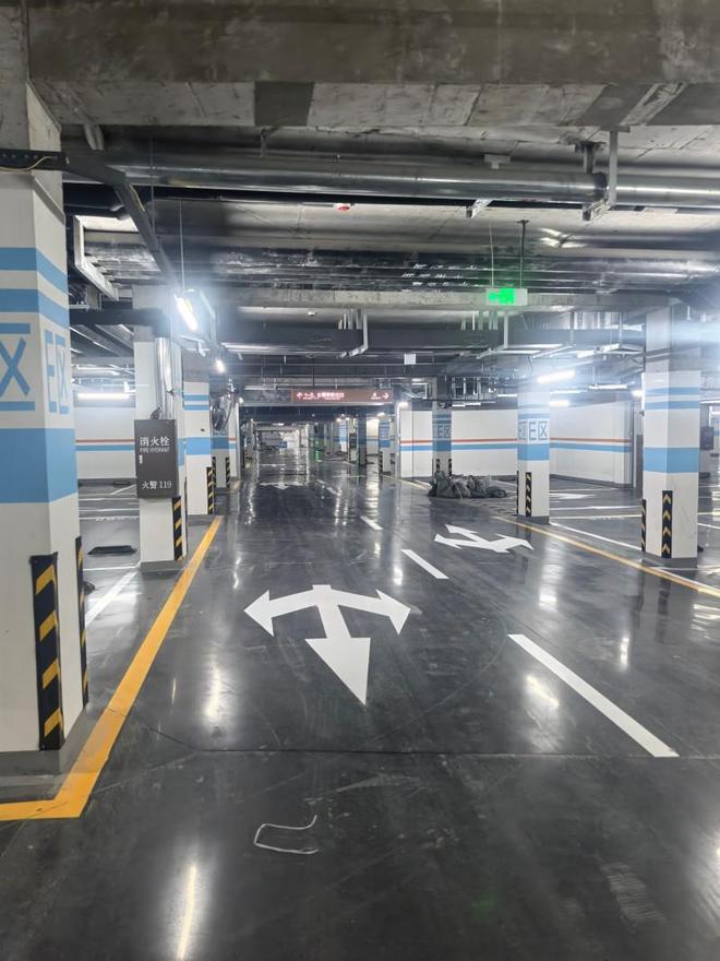 2025地坪品牌推荐-潍坊厚德地坪引进先进技术产品多样(图1)