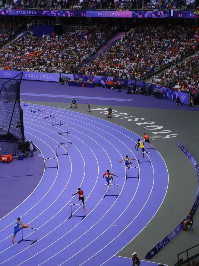 硅PU地面与塑胶地面的区别(图4)