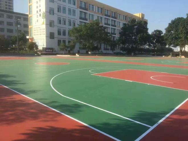 硅PU球场厂家丨硅PU塑胶球场的材料是危险品吗？(图2)