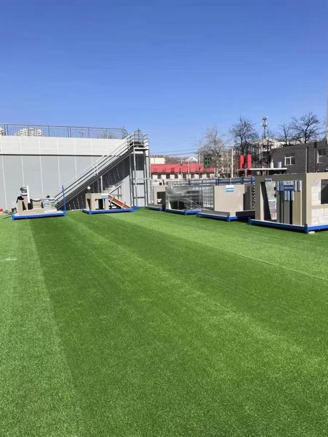 人造草坪铺设前必须知道的8件事(图1)