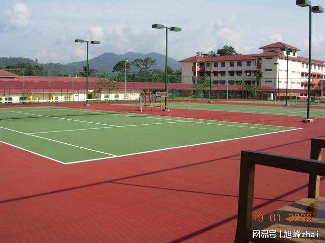 硅PU篮球场地施工技术全解析及院校应用(图2)