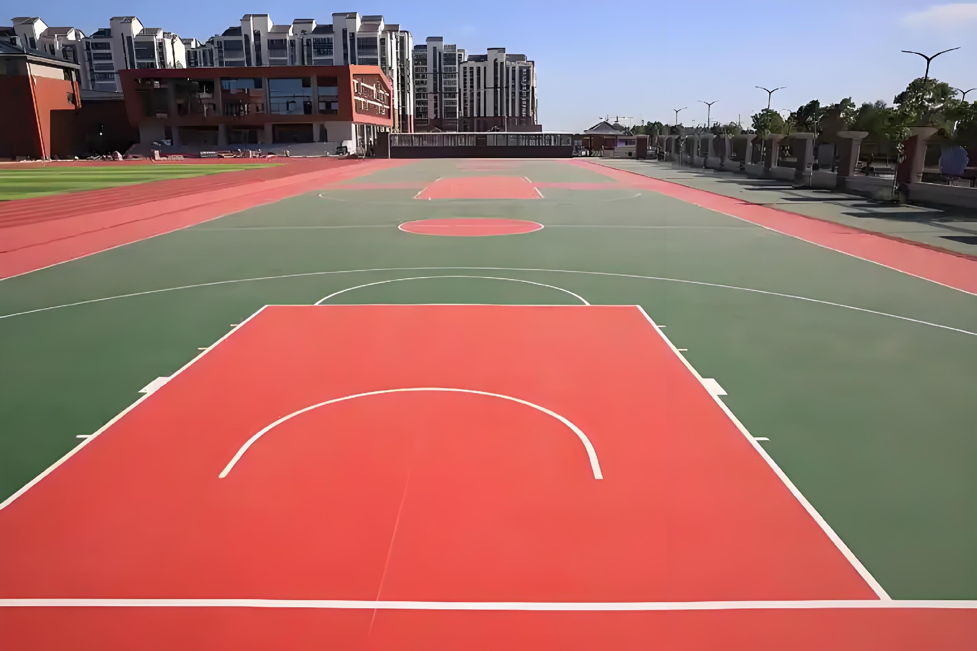 8mm厚硅PU篮球场的包工包料价格(图2)