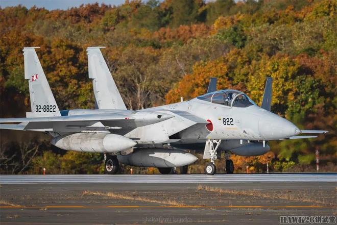 集腋成裘：英国航空母舰上的无人机 日本多辆90式坦克正等待拆解(图9)