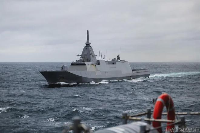 集腋成裘：英国航空母舰上的无人机 日本多辆90式坦克正等待拆解(图5)