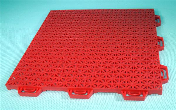 悬浮地板-幼儿园操场悬浮地板-式拼装真实用材-严谨施工(图1)