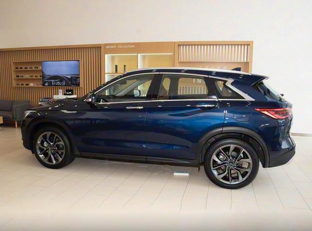 2026款英菲尼迪QX50实车到店换装全新悬浮屏配L2级辅助驾驶(图3)