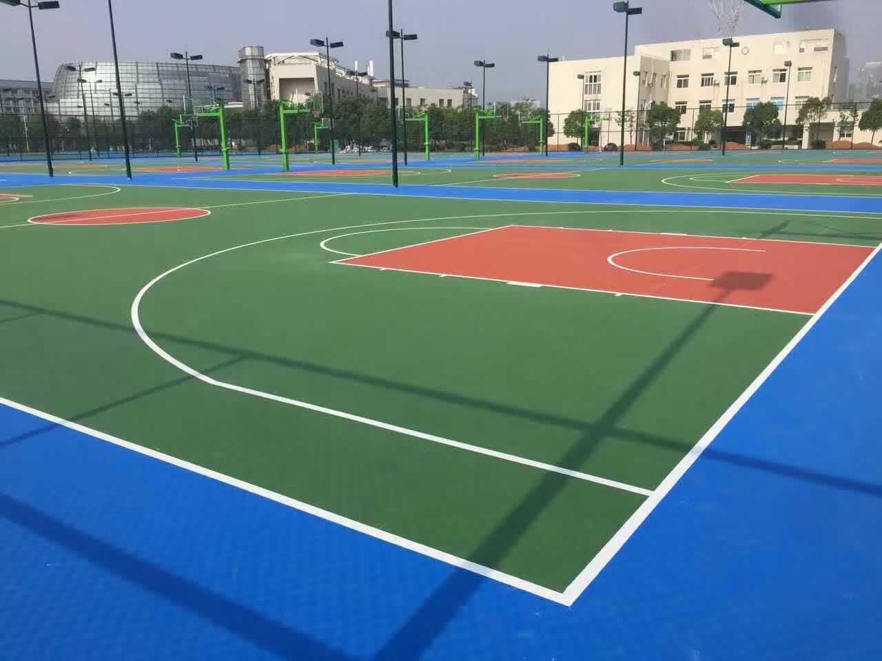 高州新坡小学运动场改造升级珠海帮扶助力乡村振兴！(图1)