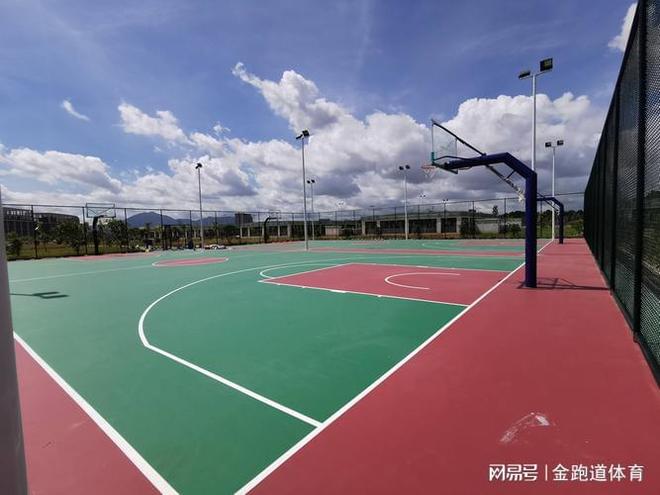 悬浮地板篮球场与硅 PU谁才是你的球场 “真爱”？(图1)