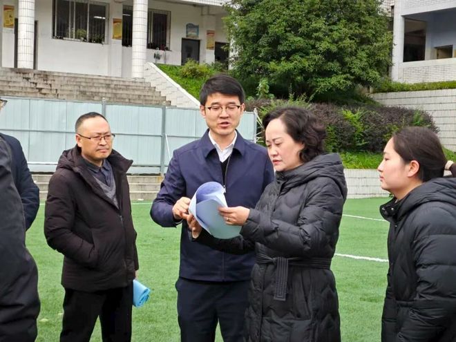 人大调研促提质于晓积一行赴万四中调研塑胶运动场项目建设进度(图4)