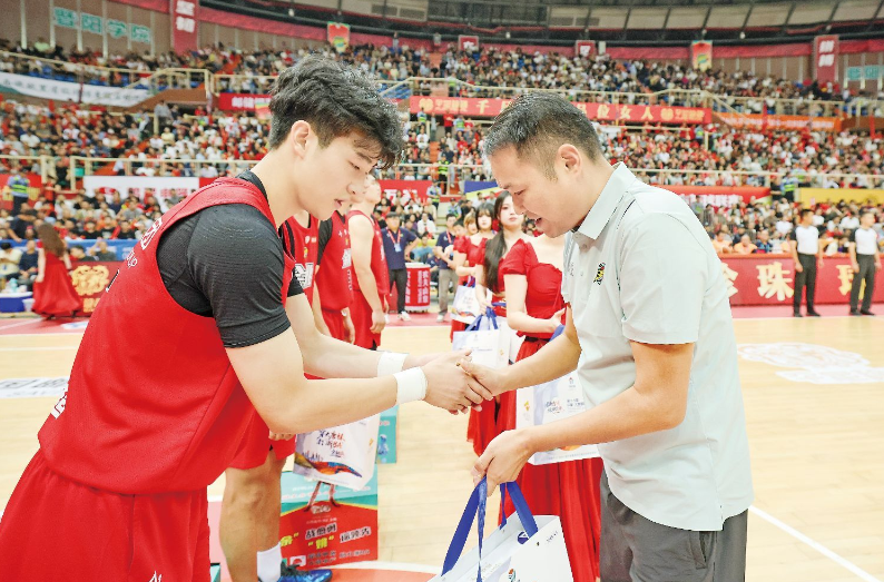 中国蓝观察丨“浙BA”等赛事带动多产业繁荣 浙江体育赛事经济火爆(图2)