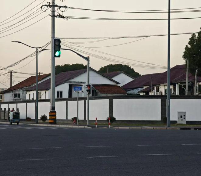 从“乱点”到“亮点”白鹤镇环境整治绘就宜居新画卷(图6)