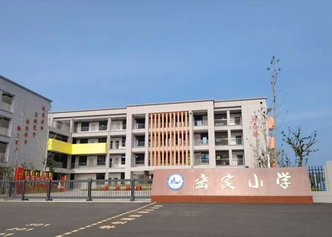 公益金赋能教育 新操场见证蜕变——中央专项彩票公益金助力枞阳两校运动场焕新升级(图4)