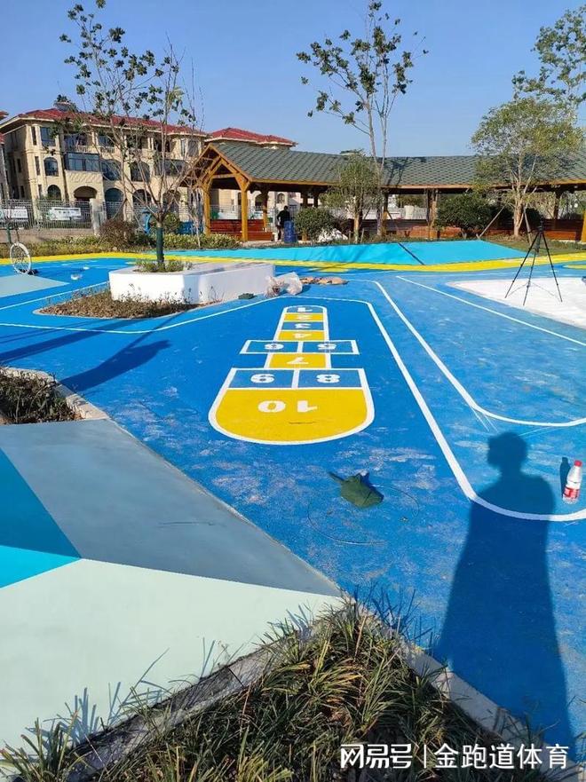 游乐场塑胶地面多少钱一平方？全面解析其价格构成(图2)