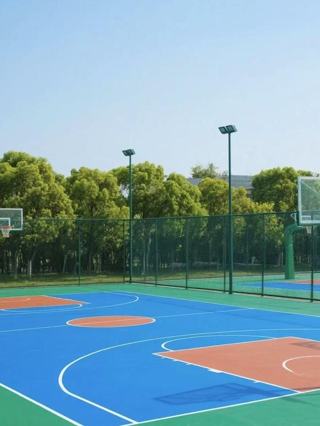 硅 PU 球场的修补方法：局部破损不用整体更换(图1)