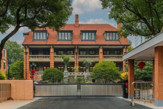 长宁金融园附属绿地“拆墙”迎客快来拥抱这片“城市绿肺”！(图1)