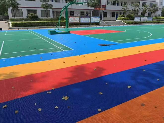 原创 重庆尚步体育浅诉悬浮式拼装地板的出现和应用(图1)