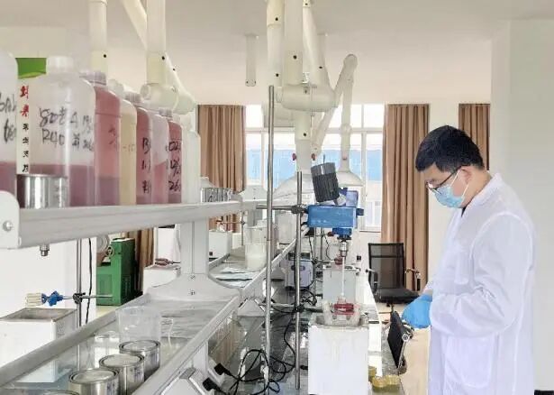 闽报里 福建体育塑胶产业“小巨人”背后藏着怎样的创新密码？(图3)