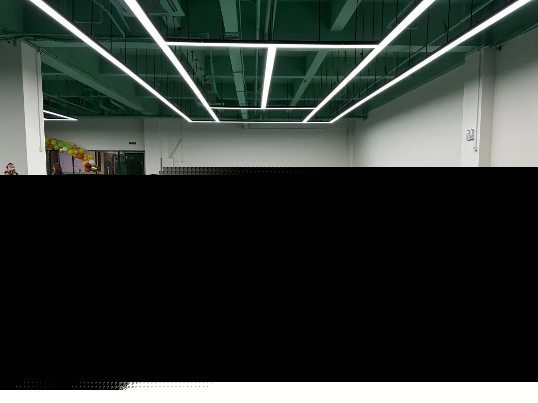 2026体育场地建设：塑胶跑道施工企业推荐盛帆体育(图1)