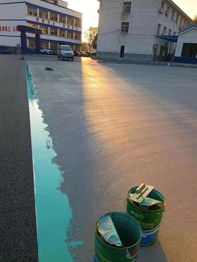 硅PU球场不同品牌面层耐磨性对比实测数据哪里找？(图2)