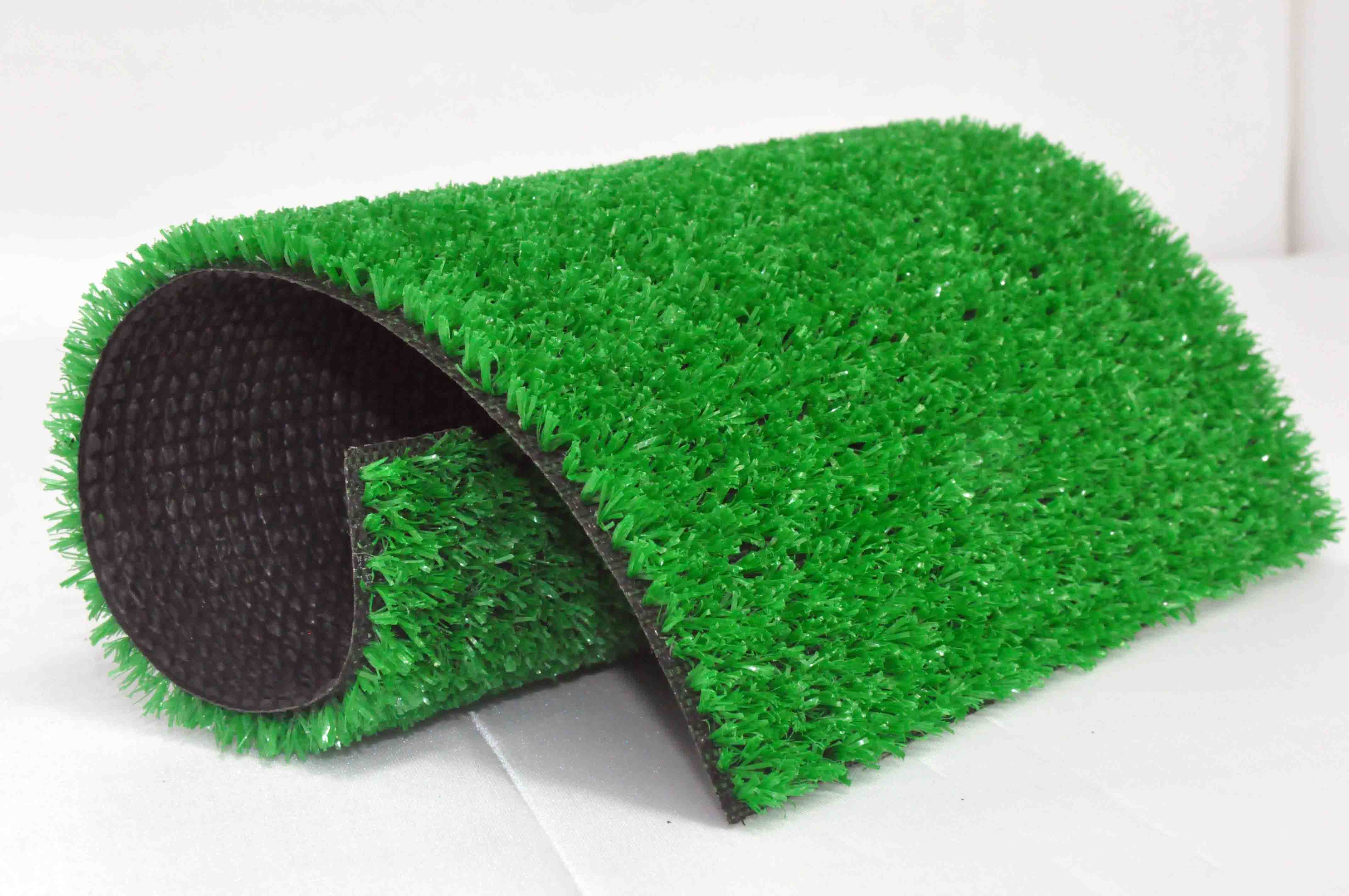 极目帮办武汉东西湖一小区绿化带变“私家菜地”居民苦不堪言(图1)