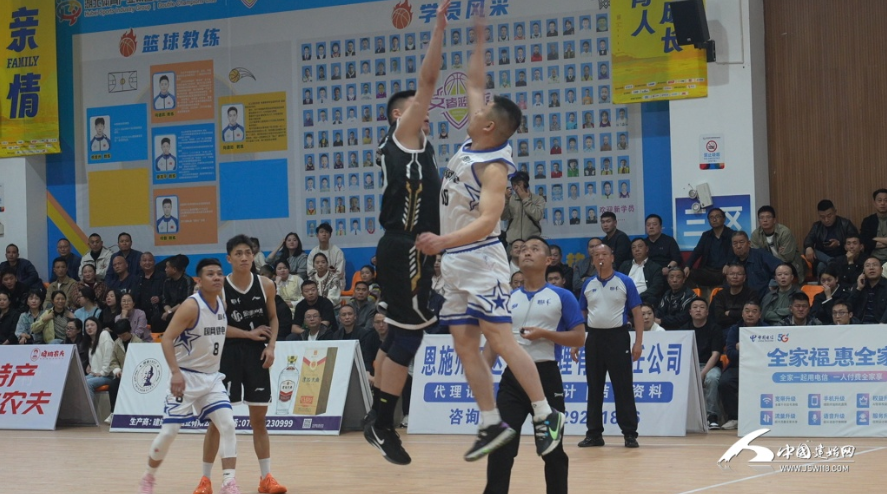 第四届恩BA篮球赛建始赛区火热开幕(图4)