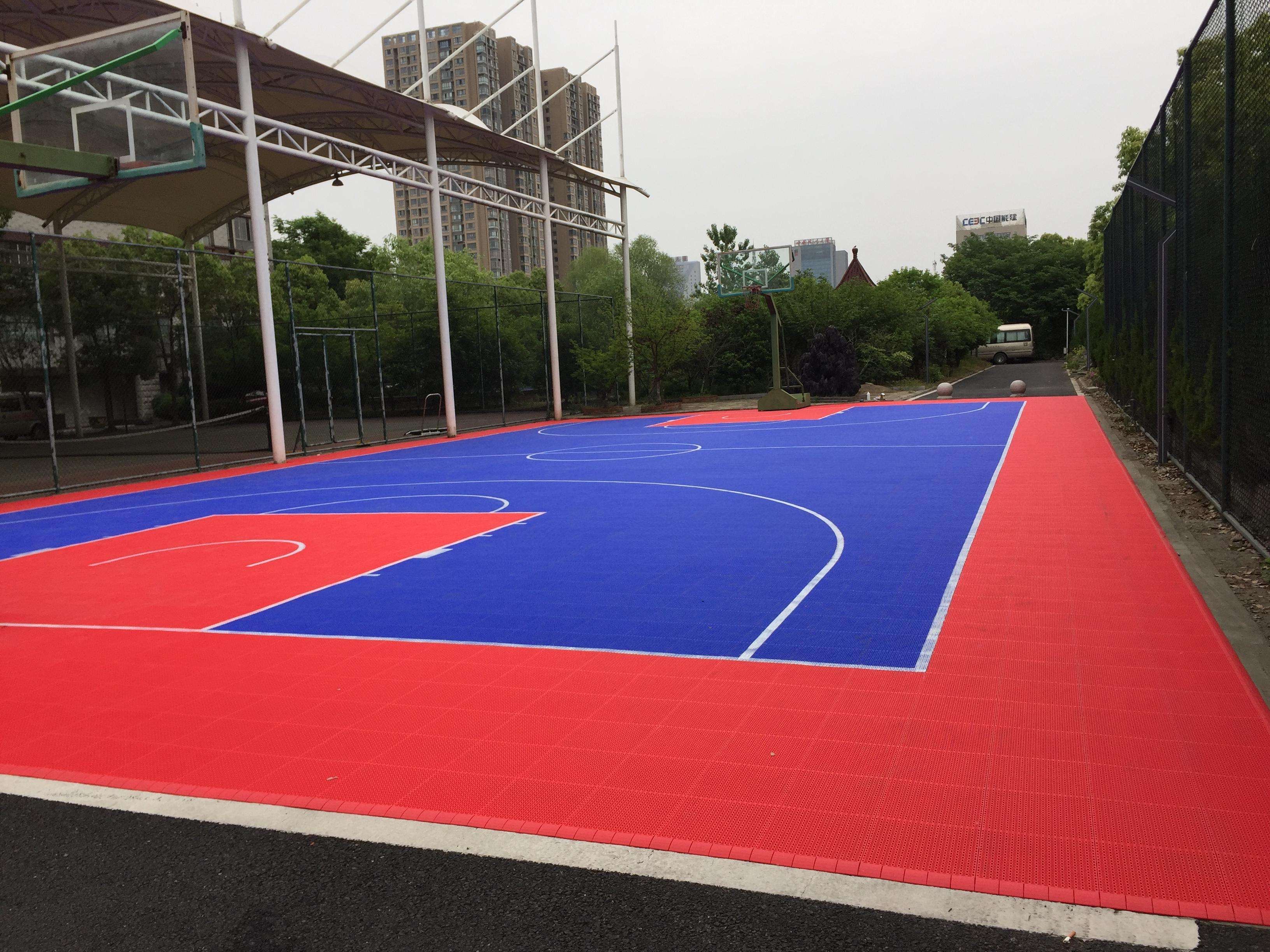 盛立体育：以匠心铸品质以环保筑未来领跑中国运动场地材料新赛道(图1)