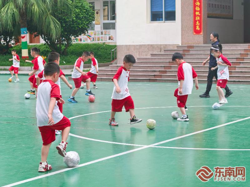 从“纸足球”到闽超赛场：一座小县的百年足球梦(图2)