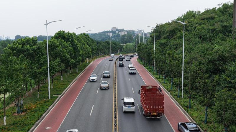 从“赶路”到“读城”看一条路承载的城市匠心(图1)