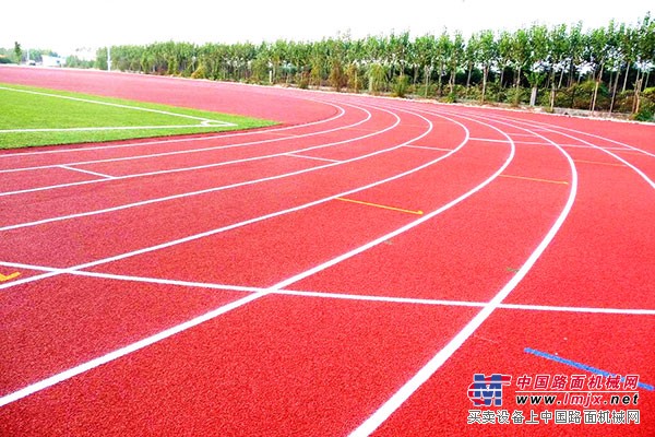 硅PU篮球场材料工程、地埋式篮球架施工(图1)